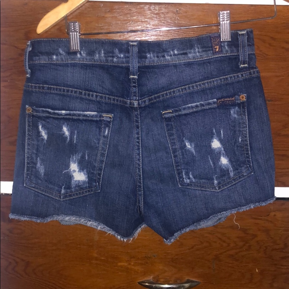 Ripped shorts - Picture 2 of 5